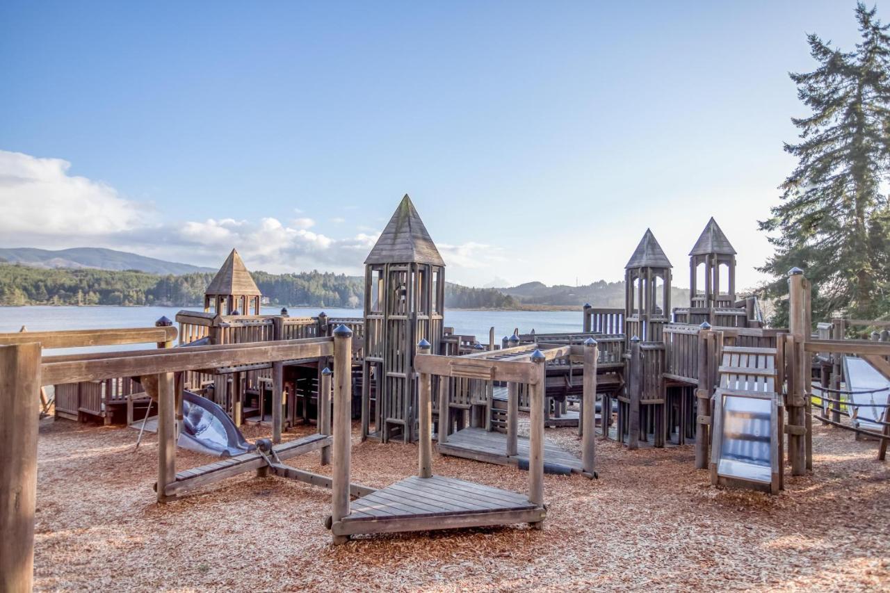 Regatta Park Lake House Lincoln City Buitenkant foto